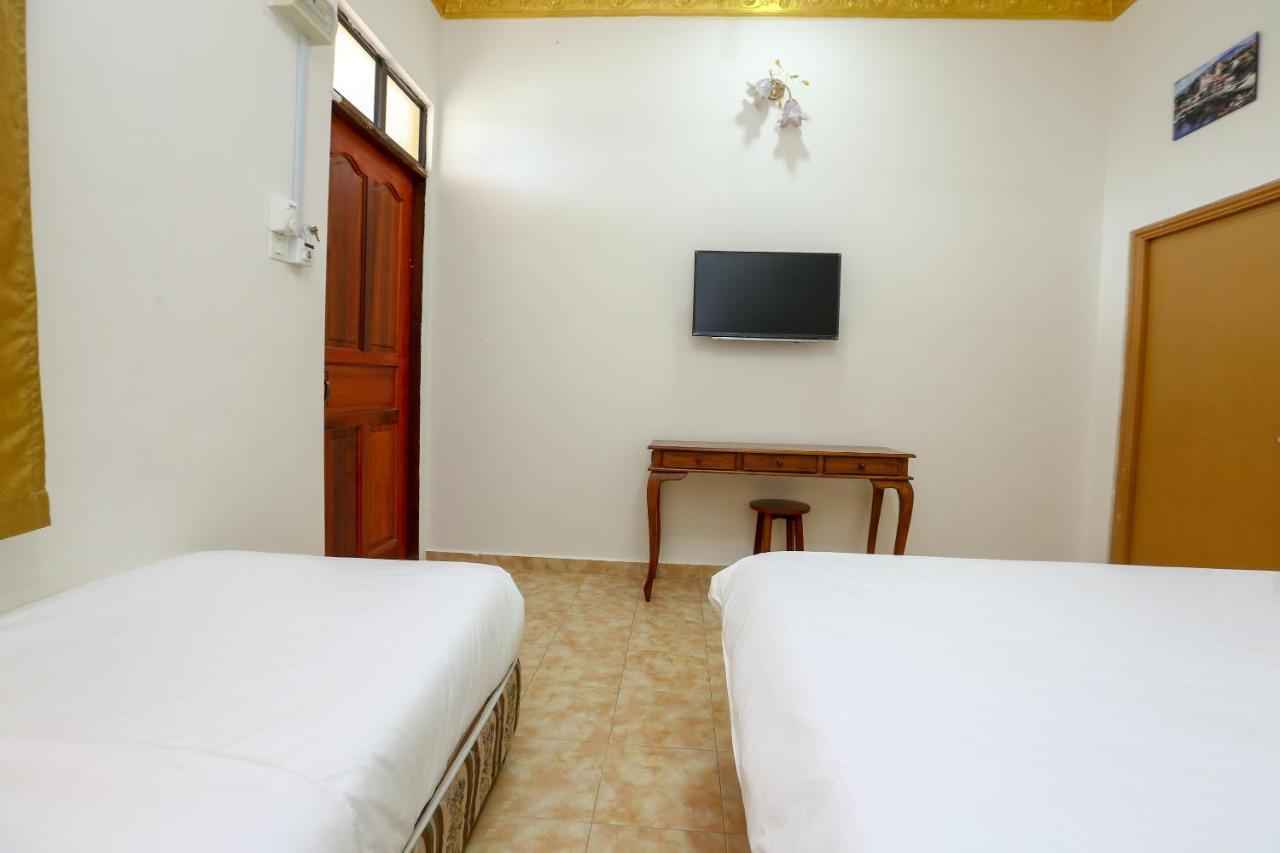 Oyo 89887 Chalet Yunie Marang Exterior foto