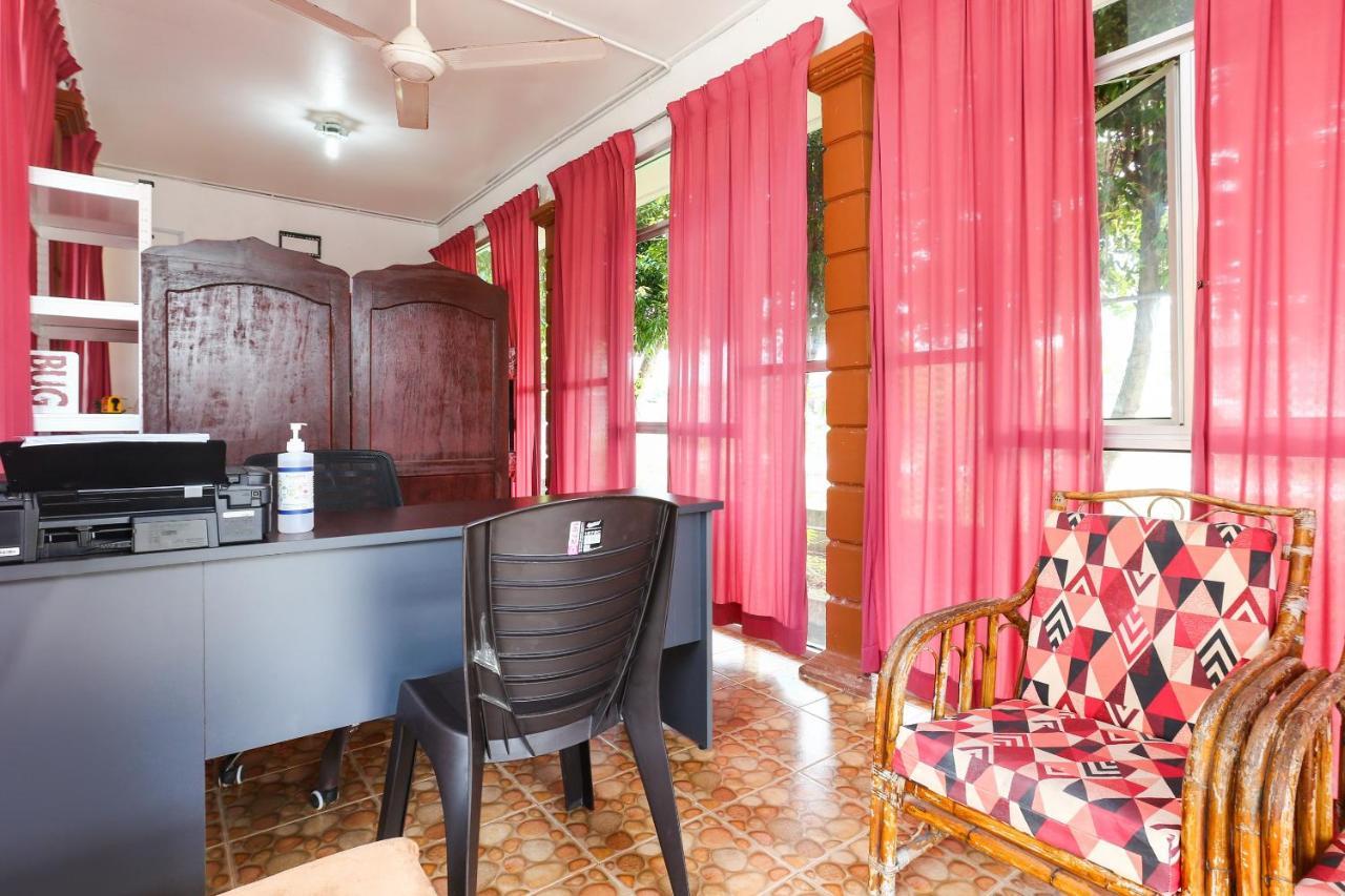 Oyo 89887 Chalet Yunie Marang Exterior foto