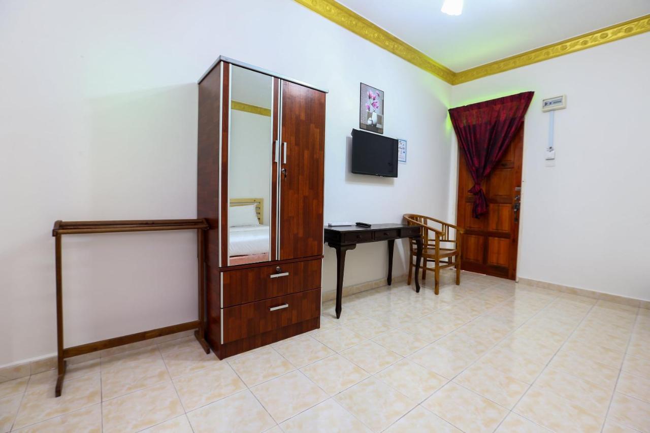 Oyo 89887 Chalet Yunie Marang Exterior foto