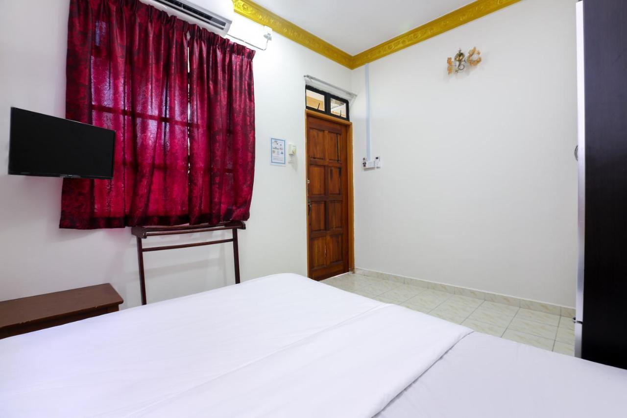 Oyo 89887 Chalet Yunie Marang Exterior foto